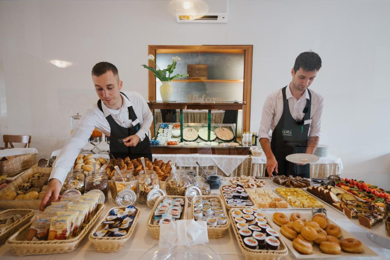Hotel Gloria Lignano Sabbiadoro Buitenkant foto