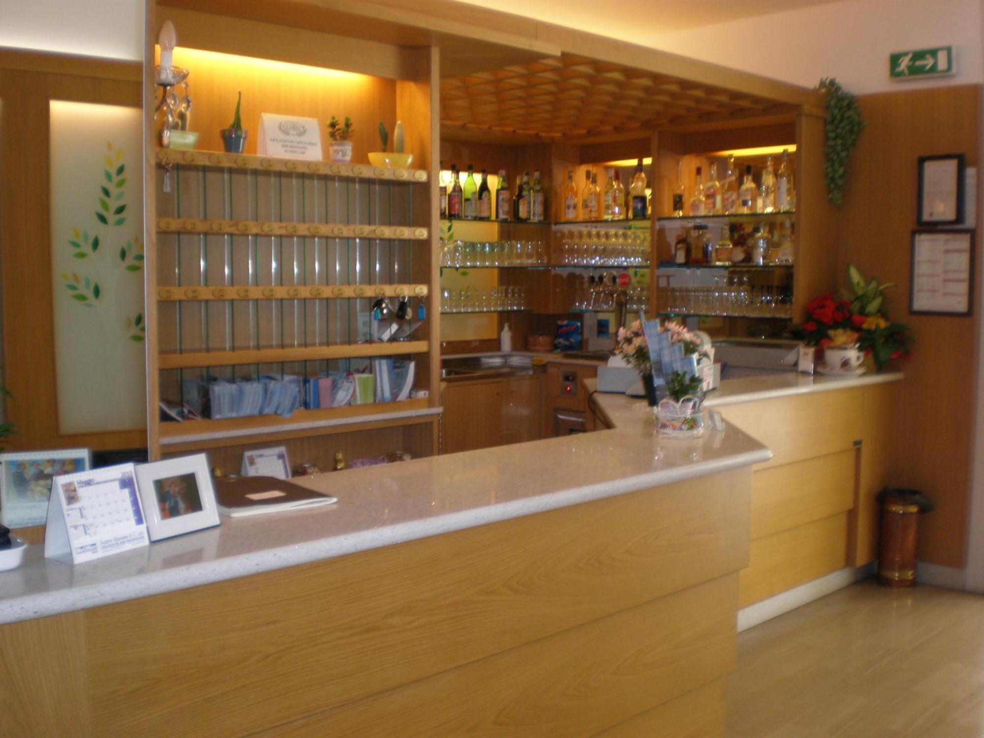 Hotel Gloria Lignano Sabbiadoro Buitenkant foto