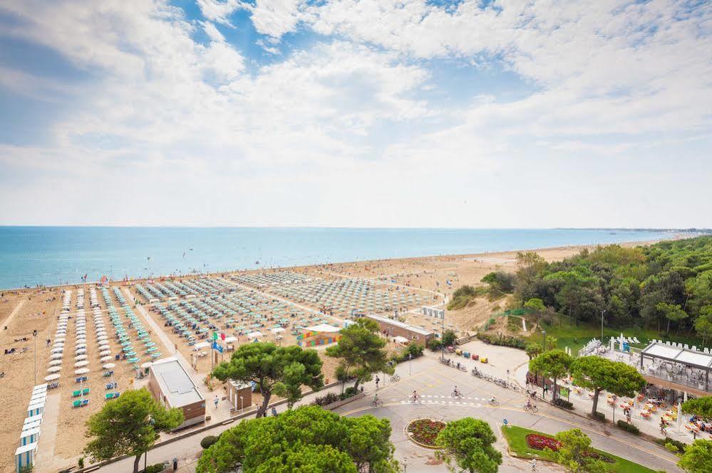 Hotel Gloria Lignano Sabbiadoro Buitenkant foto